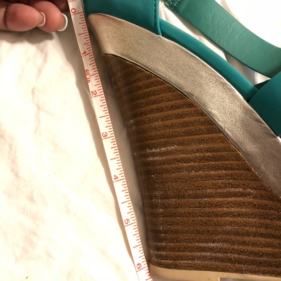 Stacked wedges - Picture 8 of 8